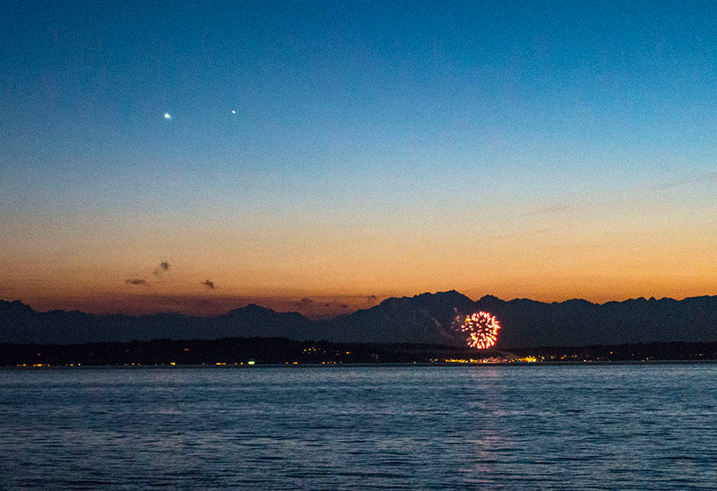 Illustration for article titled 19 Dazzling Photos of Fireworks
